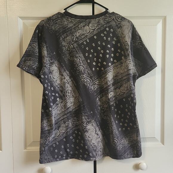 Free Planet Men's Black & Gray Short Sleeve Skull T-shirt Size Med Goth Grunge - Picture 2 of 9